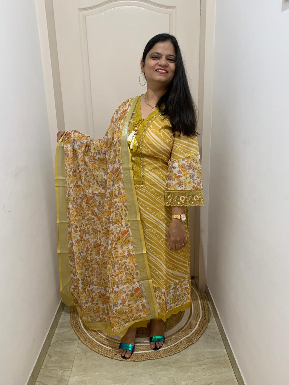 PAKISTANI Suit in LINEN material