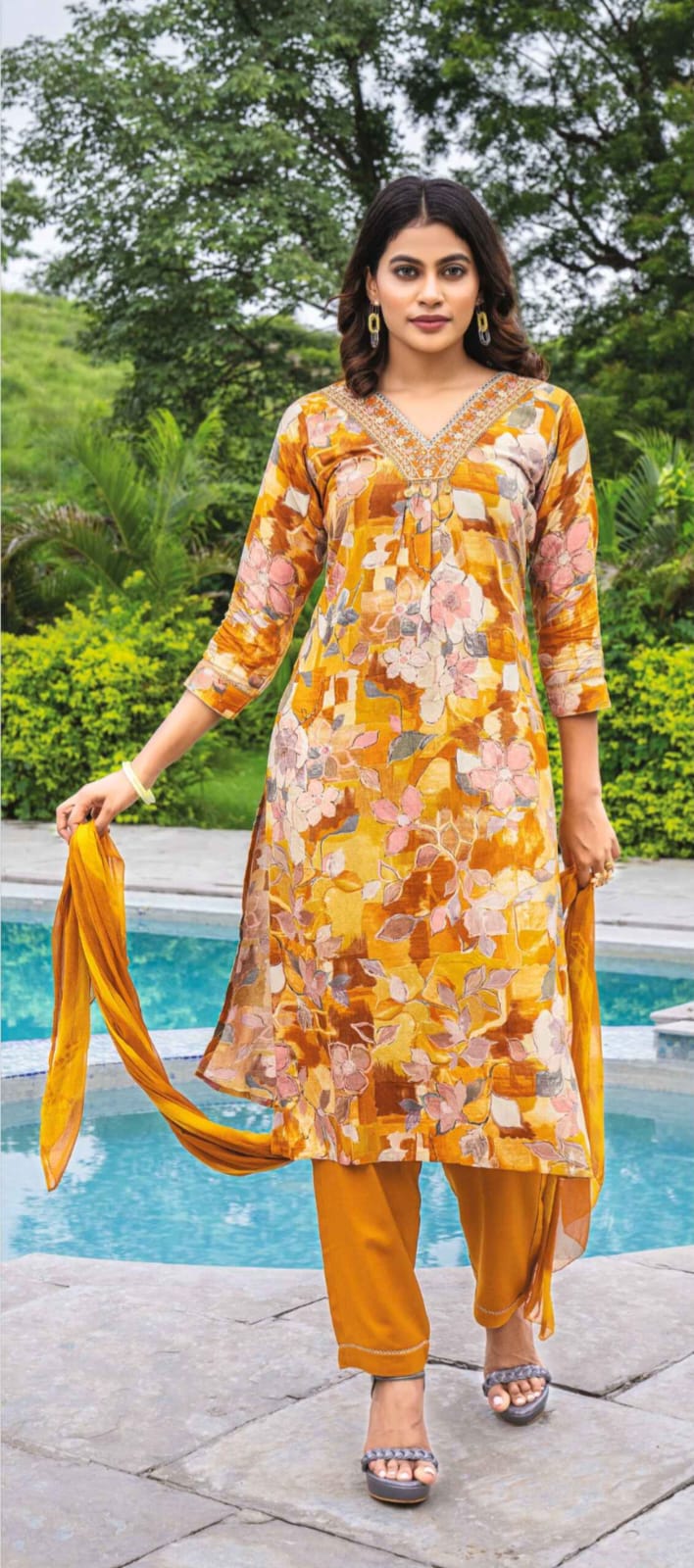 Kurti Pant Dupatta Set Yellow