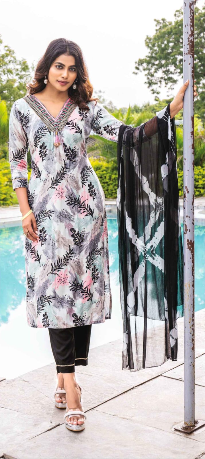 Kurti Pant Dupatta Set Black